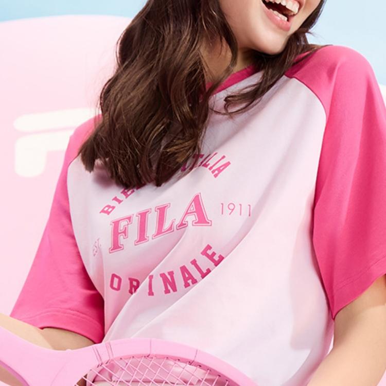 Fila Color Block Letter Print American Vintage Fashion Casual Knit Short Sleeve T-Shirt Unisex Tops Light-Cherry-Blossom F51U429102F-PK
