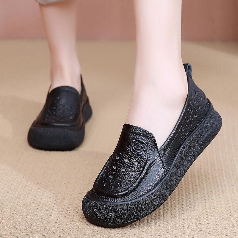 Spring and Summer Genuine Leather Mother's Shoes Women's Korean Version One Foot Kick Round Toe Hollow Single Shoes Women's Casual Shoes Hole Shoes