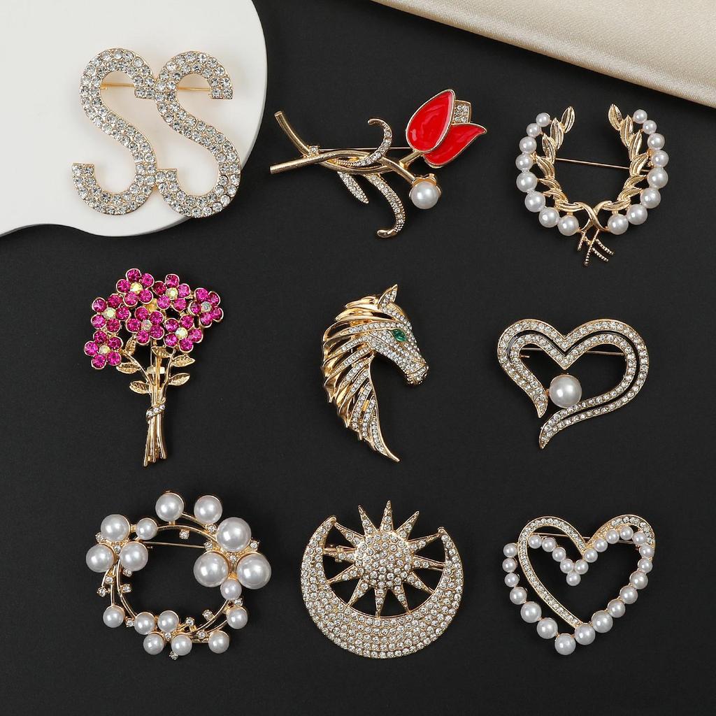 Elegant Versatile Light Luxury Corsage Brooch with Niche Design - Anti-Exposure Pin