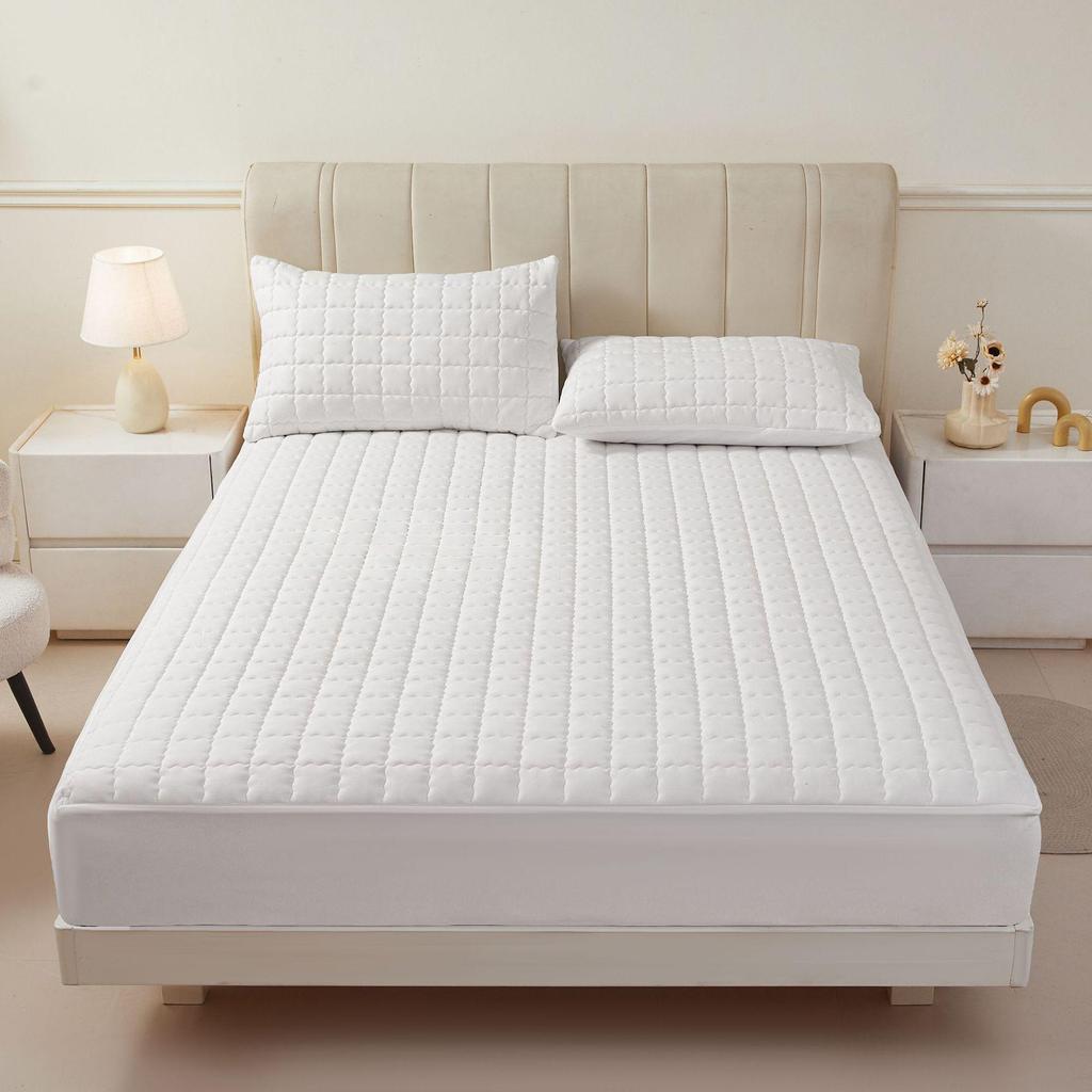 Waterproof Quilted Fitted Sheet: Urine-Proof Solid Color Mattress Protector