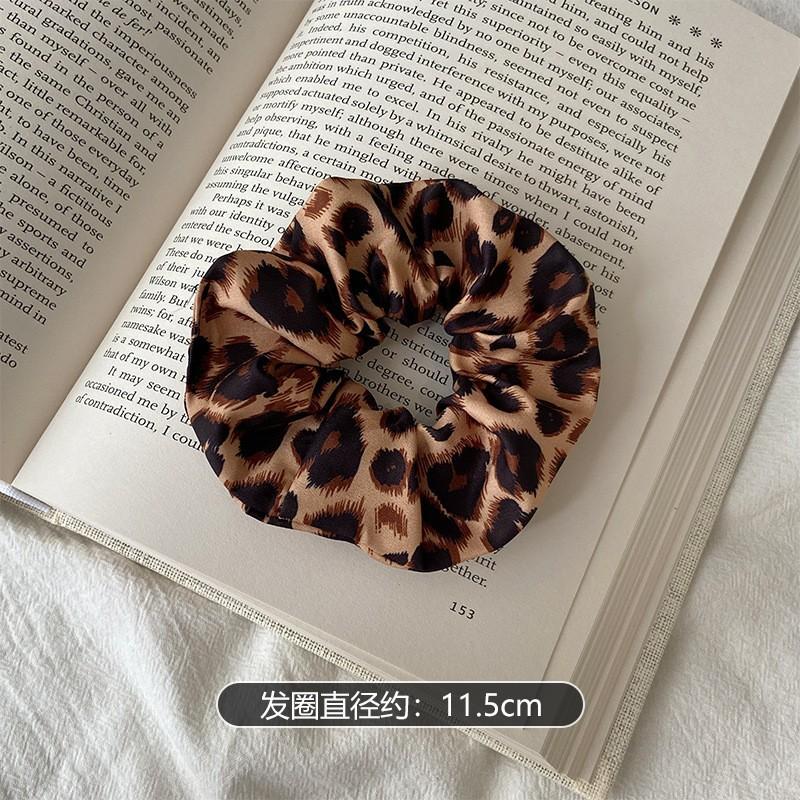 Oversized Leopard Print Scrunchie For Women Autumn Winter Chic Lazy Low Bun Hair Tie Elegant Large Velvet Hair Rope