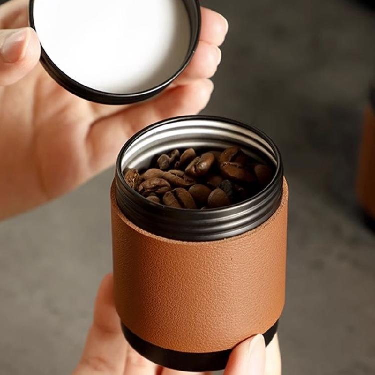 Portable Coffee Bean Storage Vessel Home Storage Container for Preserving Original Aromas and Flavor On The Way