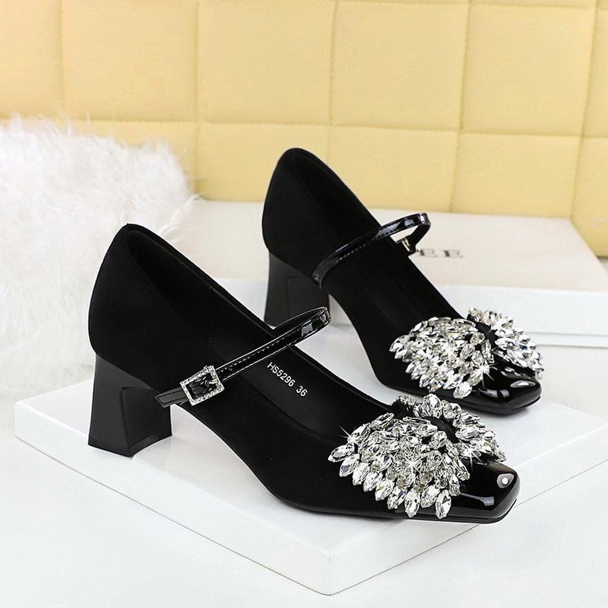 

5296-H72 Европейские и американские банкеты, толстый каблук, замша, открытый вырез, квадратный носок, сияющая стразовая пряжка, туфли-лодочки Мэри Джейн 34 чёрный