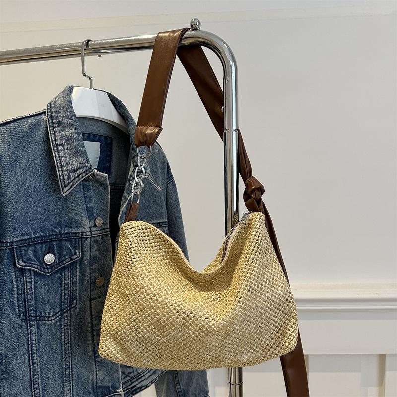 

Woven straw bag women s large capacity 2025 summer new versatile shoulder beach bag texture tote bag коричневый