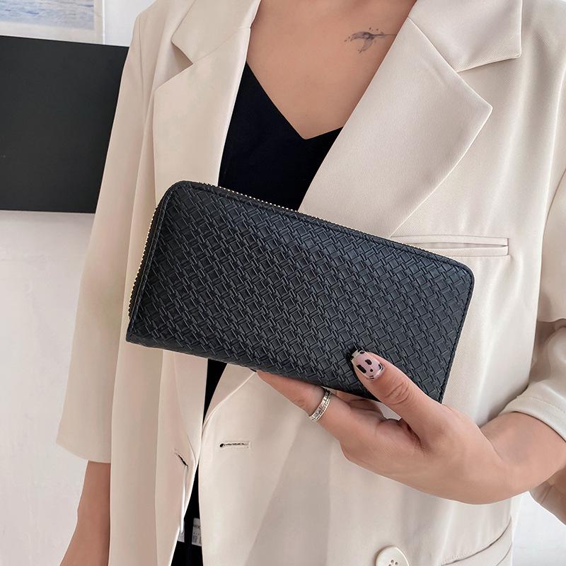 2025 Korean Style Women's Medium-Long PU Embossed Wallet with Multi-Card Slots and Coin Purse