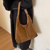 2025 New Large-capacity Portable Shoulder Bag, Underarm Bag, Retro Niche Commuter Bag, Versatile Tote Bucket Women's Bag