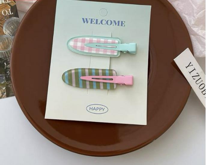 

Sweet & Cute No-Mark Hair Clip: Women s Bangs & Makeup Hairpin.