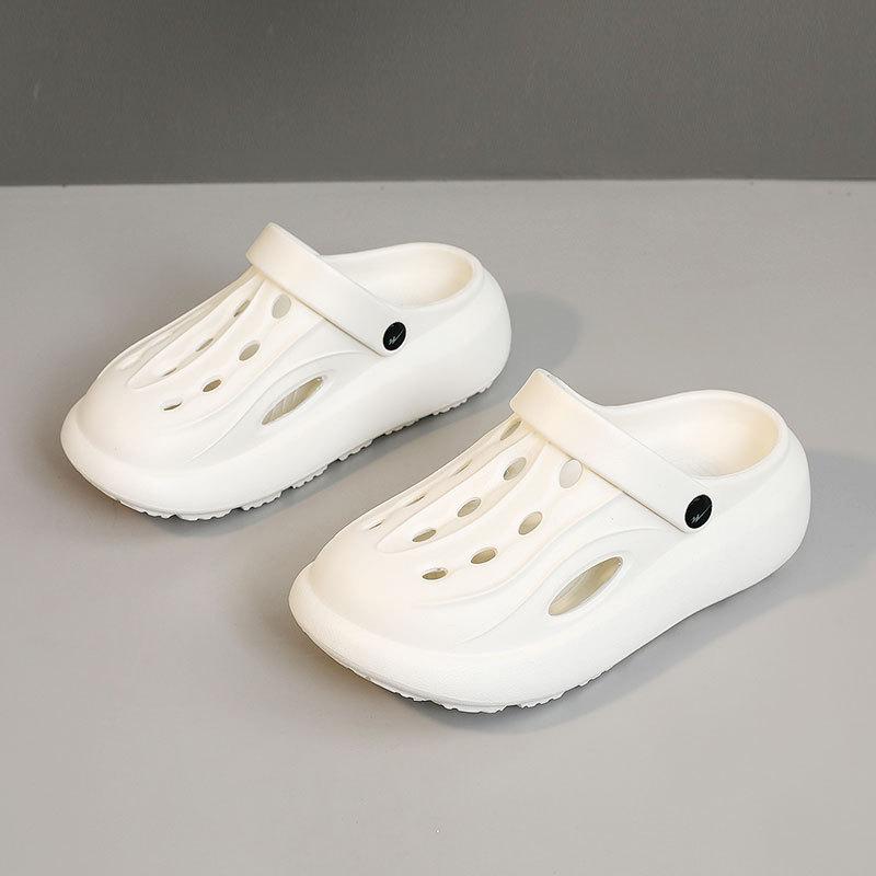 LR slippers new summer slippers wear soft-soled Mori heightening hole shoes