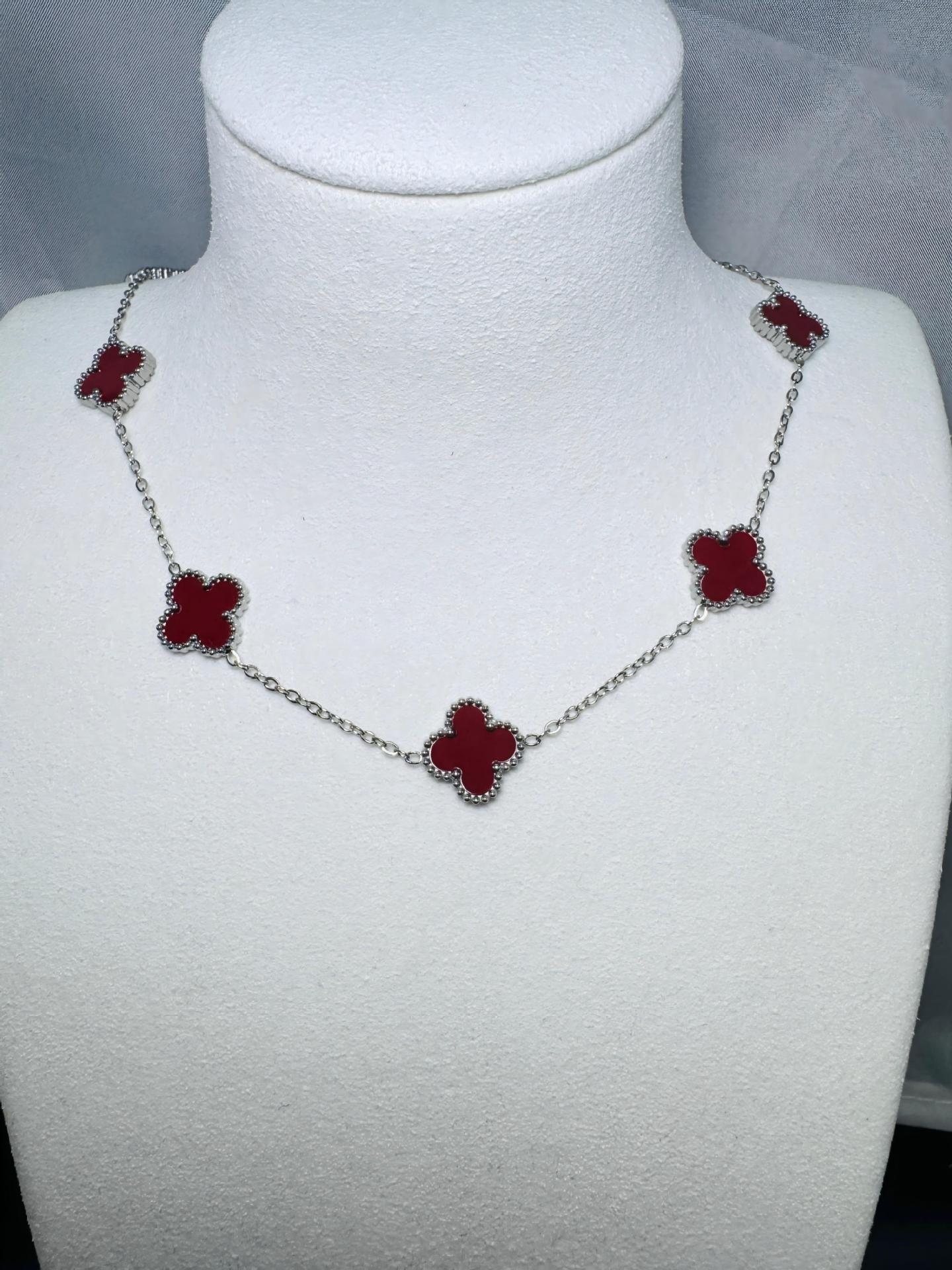 

18K Gold 13mm Double-Sided Five-Flower Lucky Four-Leaf Clover Titanium Steel Fade-Resistant Necklace for Women Fashion Choker 18K