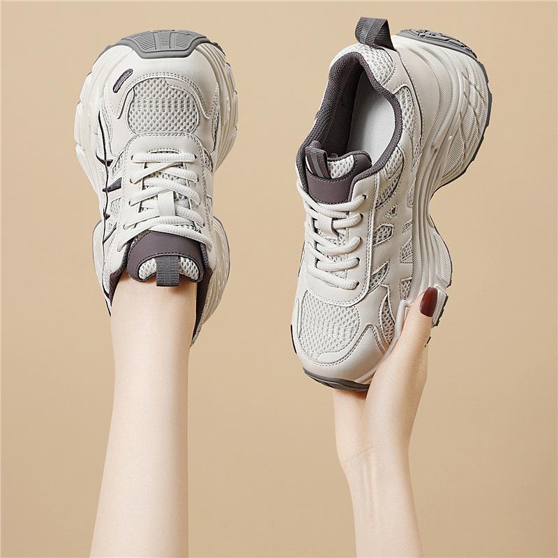 Daddy-Schuhe kleine Leute erhöhen die Größe nach innen, Frauen tragen Laufschuhe, hohle atmungsaktive Mesh-Schuhe, sportliche Freizeitschuhe, Damenschuhe