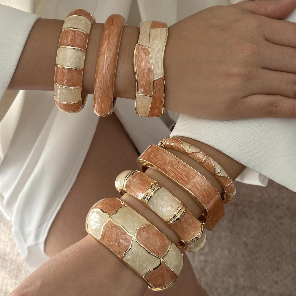 Vintage Geometric Gradient Drip Oil Wide Bangle Bracelet Accessories