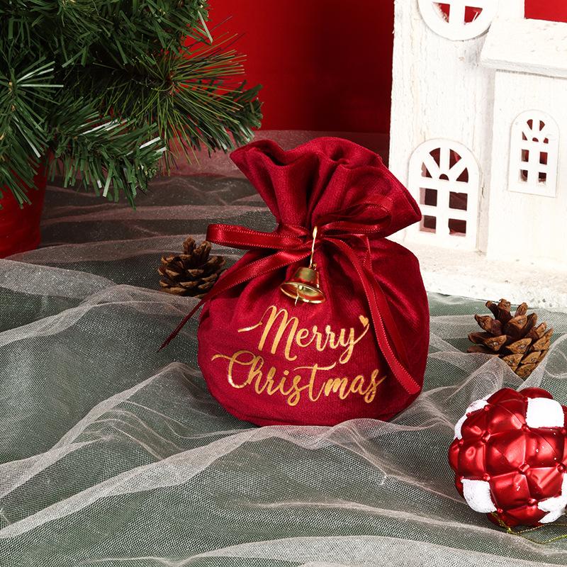 

Creative Christmas Gift Bags Apple Velvet Drawstring Bag Christmas Eve Velvet Bundle Packaging Sugar Bag Kids Xmas Carrying Bag 13x16cm