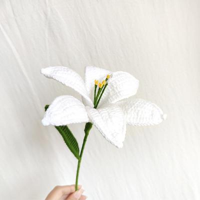 1PC Simulazione Fiori Artificiali in Cotone Crochet Tessuti a Mano Regalo di Compleanno Decorazione per la Casa Giglio Crochet