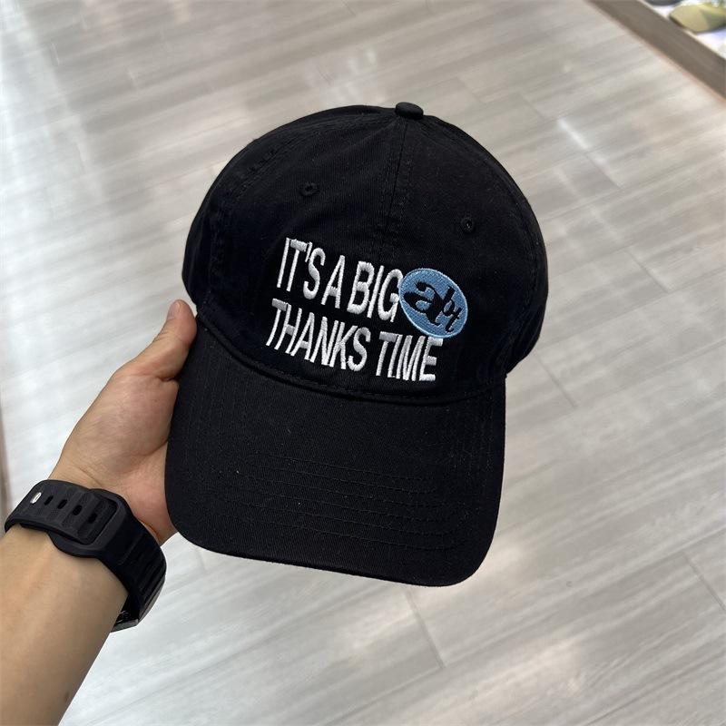 Street embroidery alphabet baseball cap men's and women's sun hat versatile soft top shows the face small cap tide