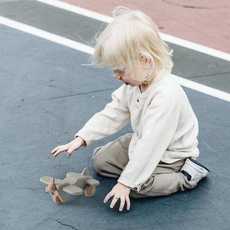 1pc Baby Aircraft Toys Food Grade Silicone Bus Truck Car Montessori Educational Toys Boy Girl Baby 0-12 Months Toy Newborn Gift