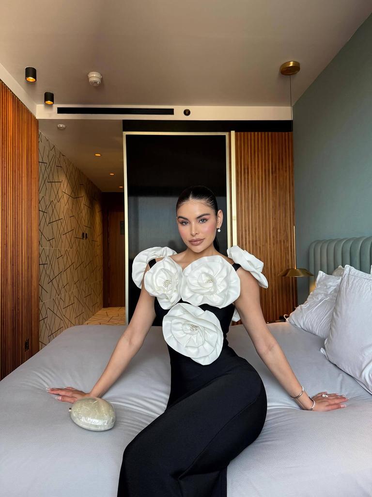 White Floral Black Bodycon Evening Dress with Back Slit – Sleeveless European & American Fashion Slimming Design