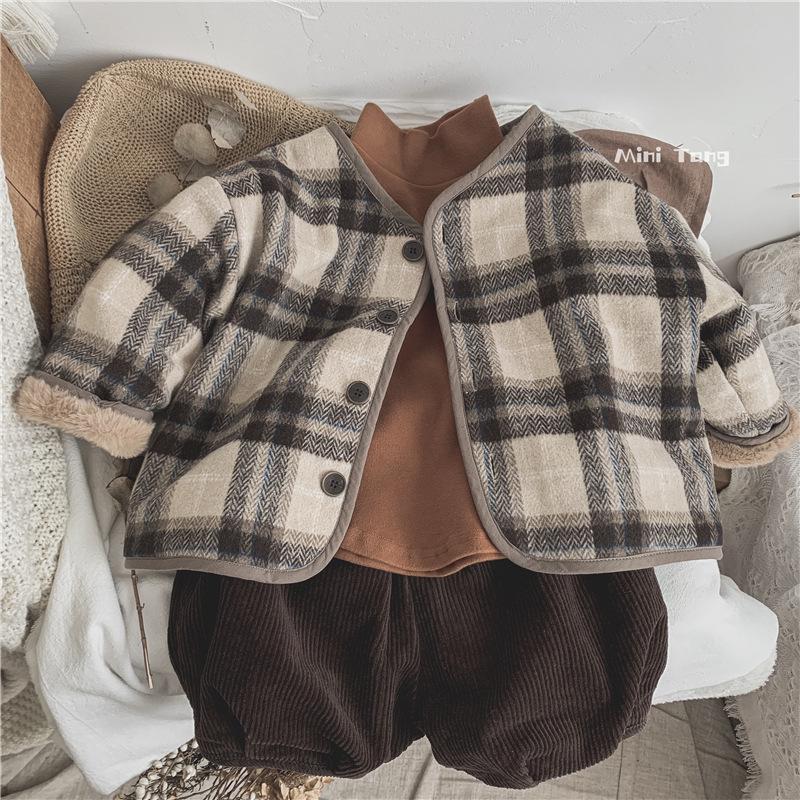 2023 New Kids' Plaid Velvet Jacket: Stylish Korean Long-Sleeve Cardigan for Fall/Winter.