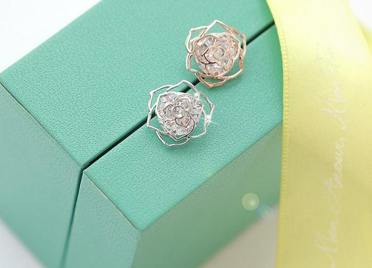 Korean Retro Rose Flower Stud Earrings - New Fashionable Accessories for Women and Students