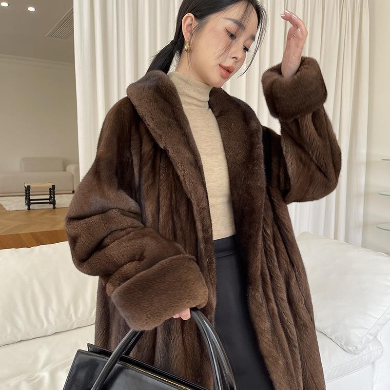 2024 Winter neuer Samt Nerzpelz Damen ganzer Nerz langer Pendel Junge Mode Nerzmantel Mantel