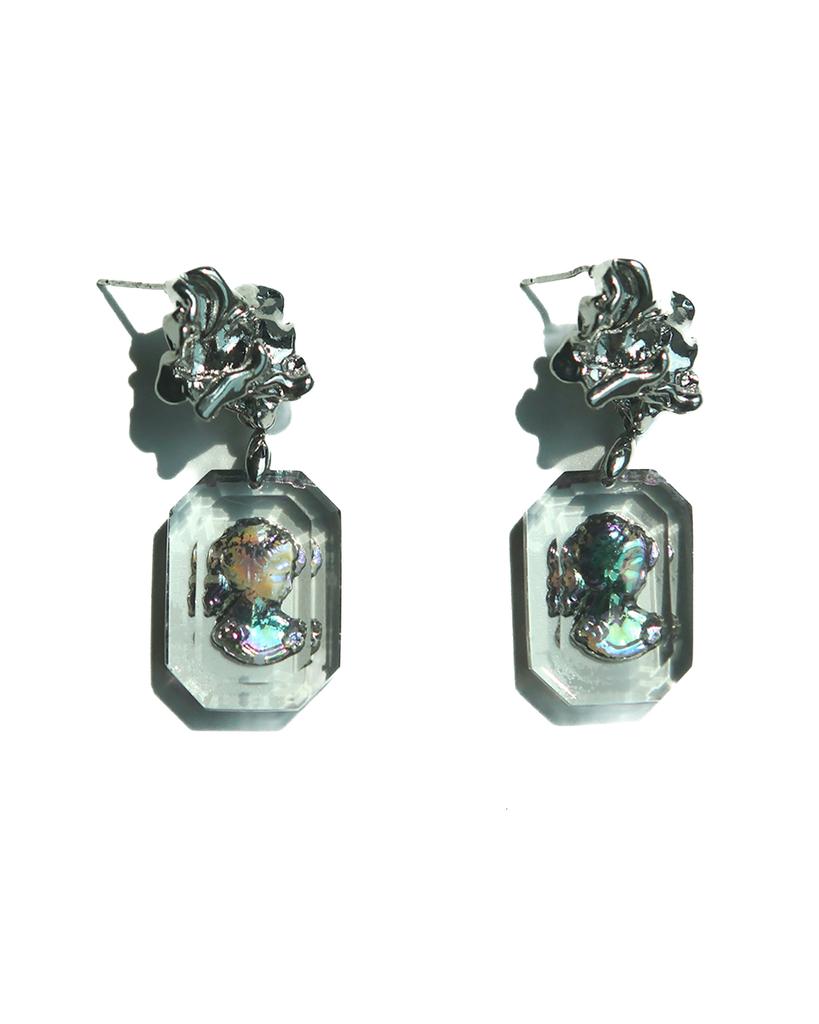 Lovuee Square Cut Glass Cameo Earrings