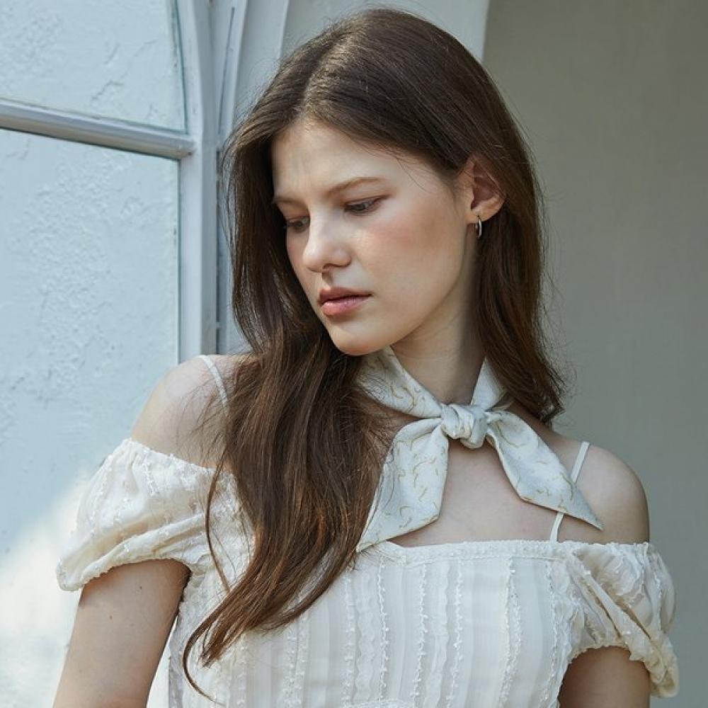 Ana Maison Creamy Cloud Silk Twilly Scarf Pmt 1422