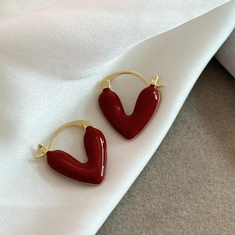 French Romantic Wine Red Enamel Heart shaped Pendant Earrings 2023 Fashion Zircon For Women's Design Sense Eardrop Accessories