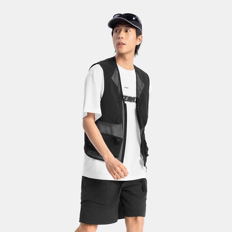 Li-Ning CF Outdoor Solid Color Zip V-Neck Multi-Pocket Water-Resistant Sleeveless Vest Men Vests Black AMDV035-1