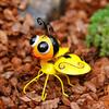 Metal Bee Garden Statue Small Cute Bumble Bee Sculpture Outside Fence Lawn Yard Art Ornament for Garden Backyard Table Wall Decor