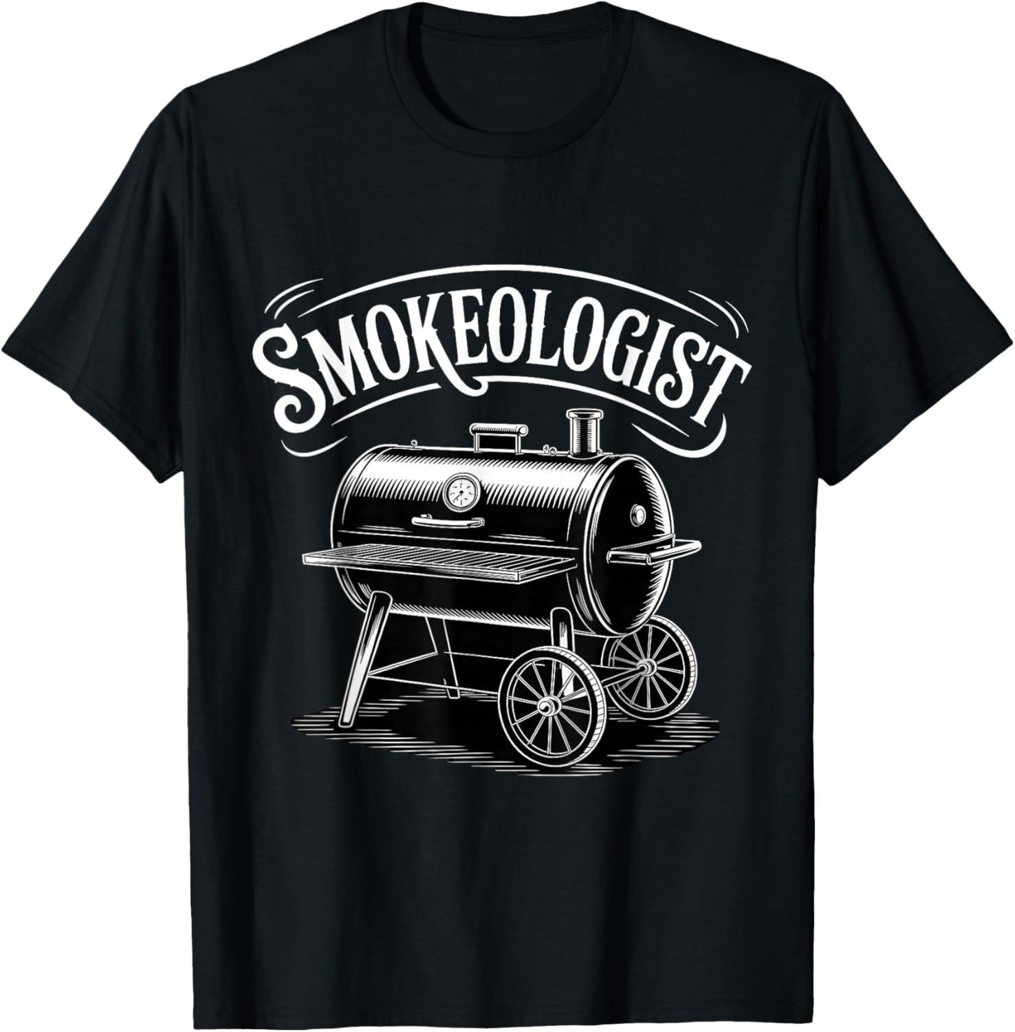 Smokeologist Funny Pitmaster BBQ Smoker Grilling Gift Unisex T-Shirt S разноцветный