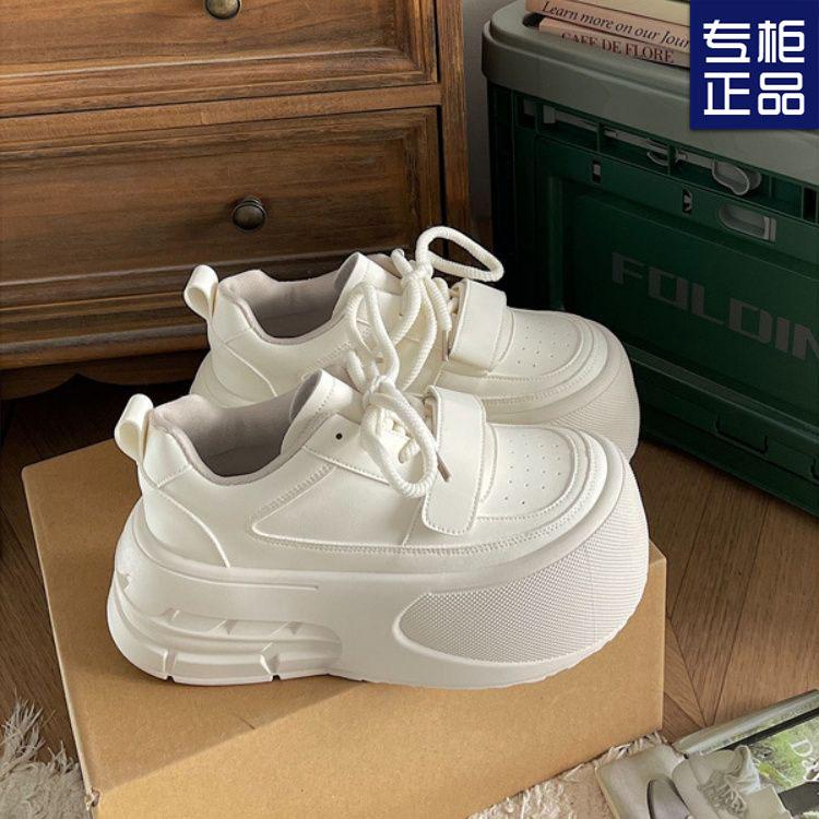 New Spring Round Head Versatile High Sense Increased Thick Sole Retro Lightweight Student Casual Board Shoes