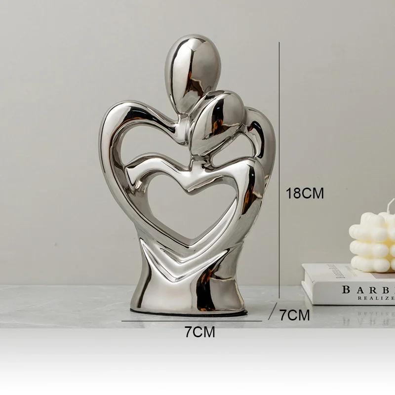 Minimalist couple statue Heart to Heart Couple Ornament Resin character sculptures Light luxury wedding gift home room decor