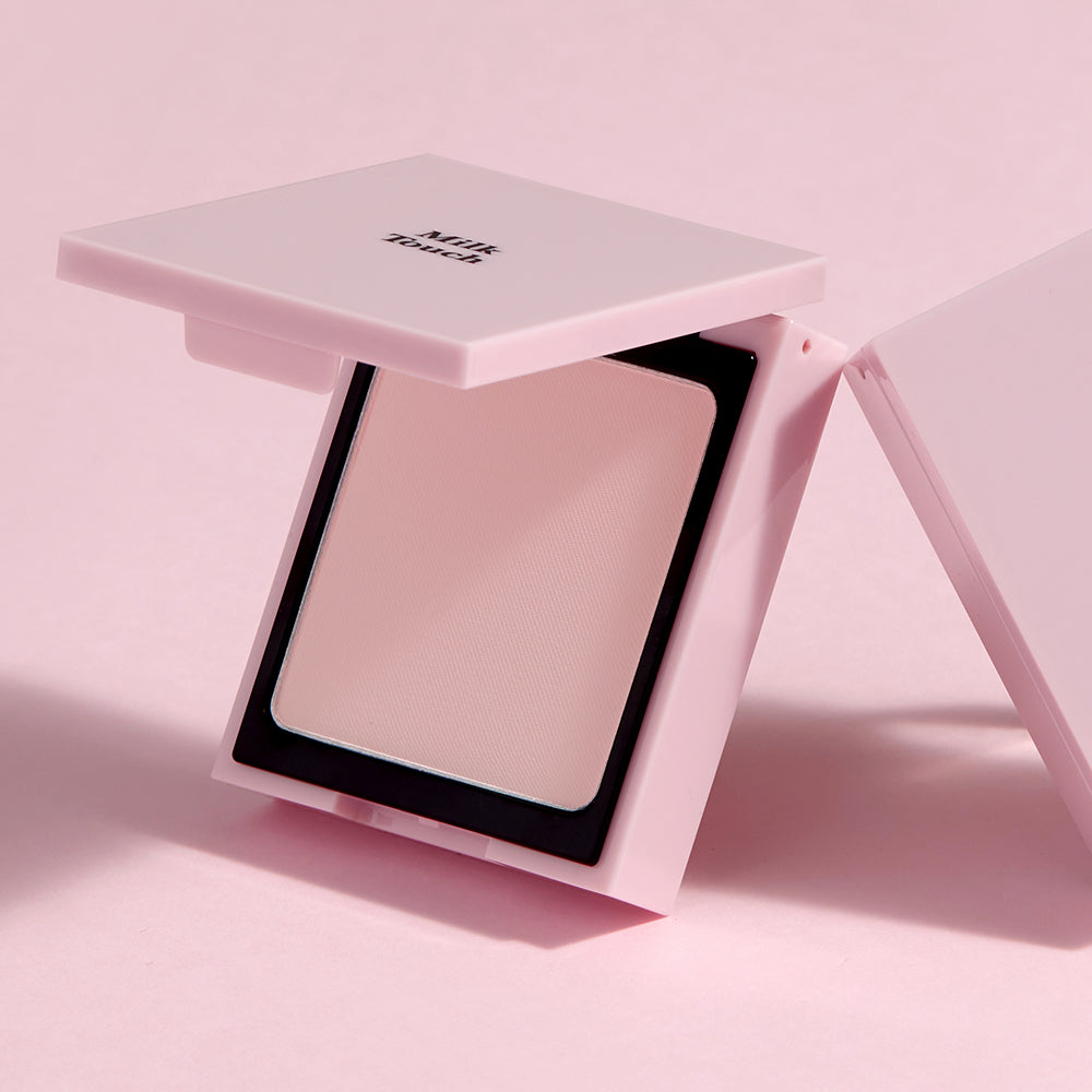 MILK TOUCH Całodniowy Perfekcyjny Utrwalający Puder Blurujący 9g