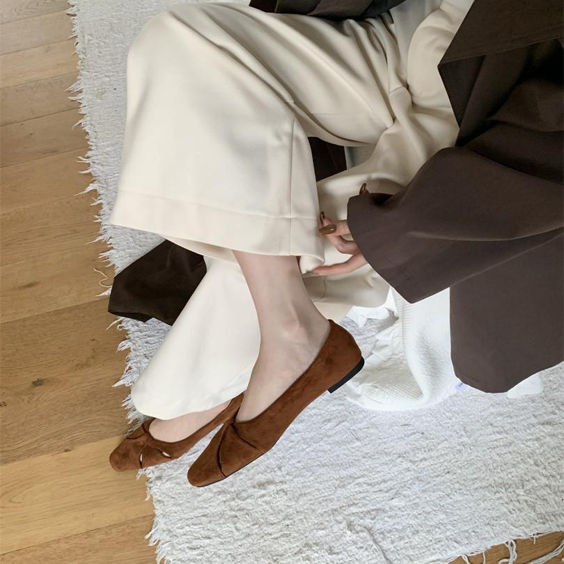 Versatile giant soft~ 2.5cm low heel hollow single shoes women's new Chinese style square head leather French commuter ladle shoes