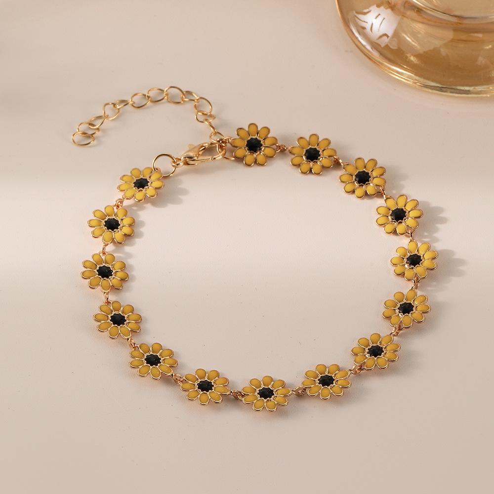 Vintage Bohemian Full Daisy Bracelet & Bangle Summer Fashion Flower Chain Charm Bracelet For Women Travel Wristband Jewelry