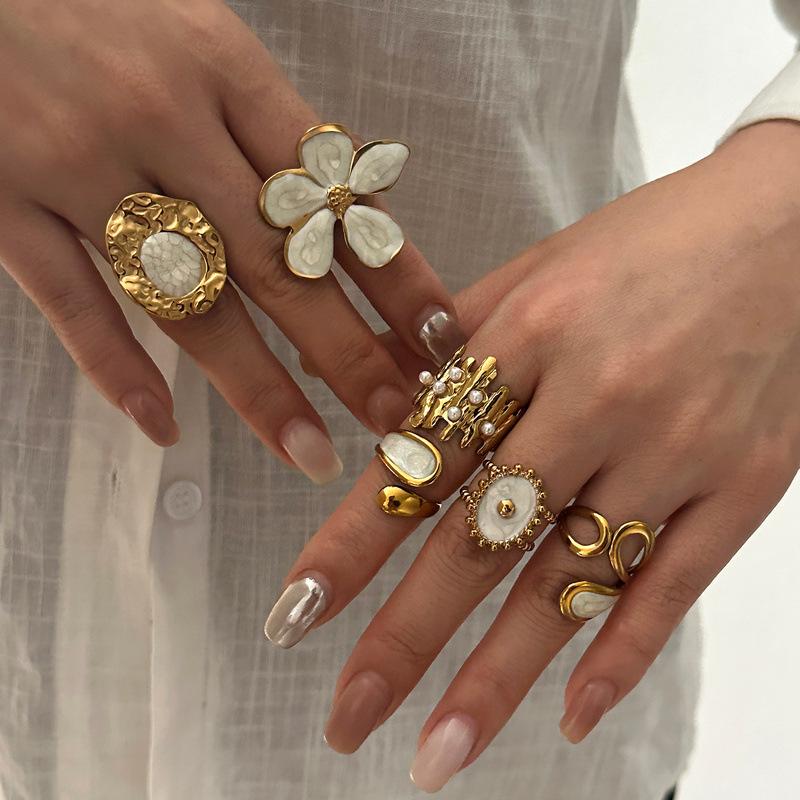 Stainless Steel Flower Ring Women Leopard Irregular White Mother of Pearl Stackable Open Ring Retro Colorfast Banquet Jewelry