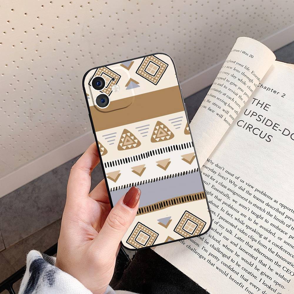 Bohemian Pattern Phone Case For IPhone 17 Air 16 15 14 13 Pro Max 11 12 Black Silicone Cover