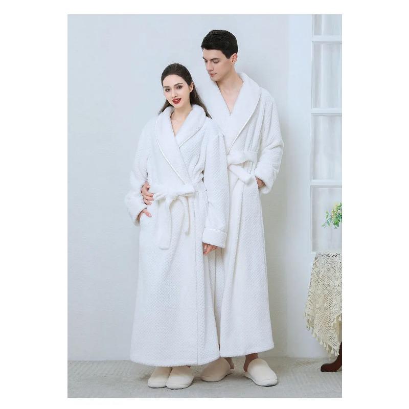 

Осенне-зимняя женская ночная рубашка, теплая, кораллового цвета, бархатная, длинная, в европейском и американском стиле, фланелевый халат с утолщением на пуху M белый