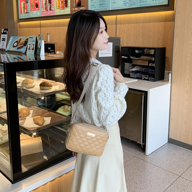 Rhombus embroidered shoulder crossbody camera bag, a new versatile lace-up women's bag