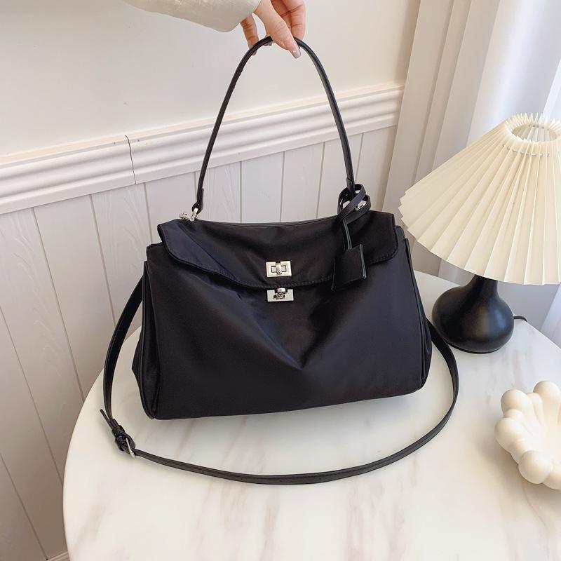 New Women's Bag with Large Capacity Commuting Tote Bag, Hand Armpit Bag, Casual Commuting Nylon Oxford Platinum Bag