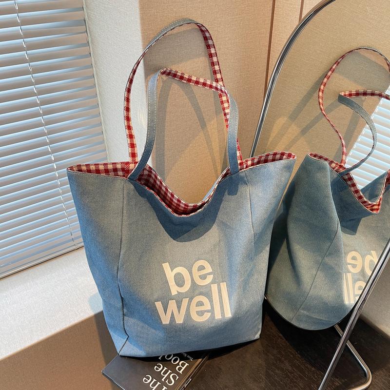 

Повседневная наплечная сумка женская большой вместимости лето 2025 новая мода колледж стиль класс сумка-тоут