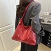 Neuer Trend Mode Handtasche Damen Tragetasche Trend Nieten Pendler Persönlichkeit Lässige Schulter Unterarmtasche