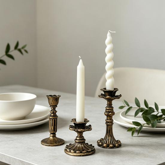 Vintage Candlestick Holder Retro Taper Candle Holder Nostalgic Floral Resin Candle Stand for Wedding Anniversary Table Centerpiece Fireplace Home