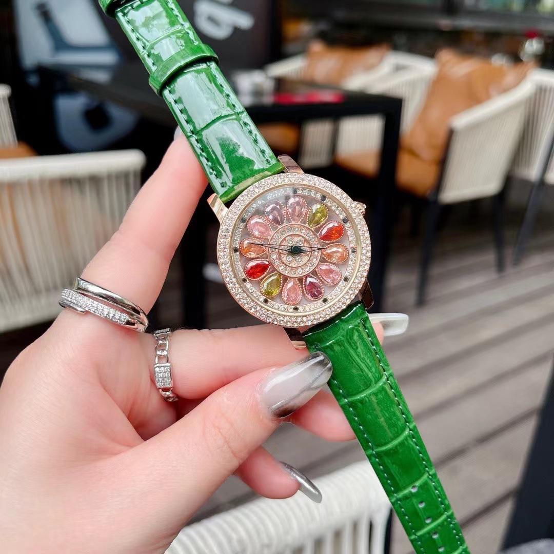 

Вращающиеся Кварцевые Кожаные Женские Часы Красочные Кристаллы Сверкающие Повседневные Блестящие Женские Часы зелёный