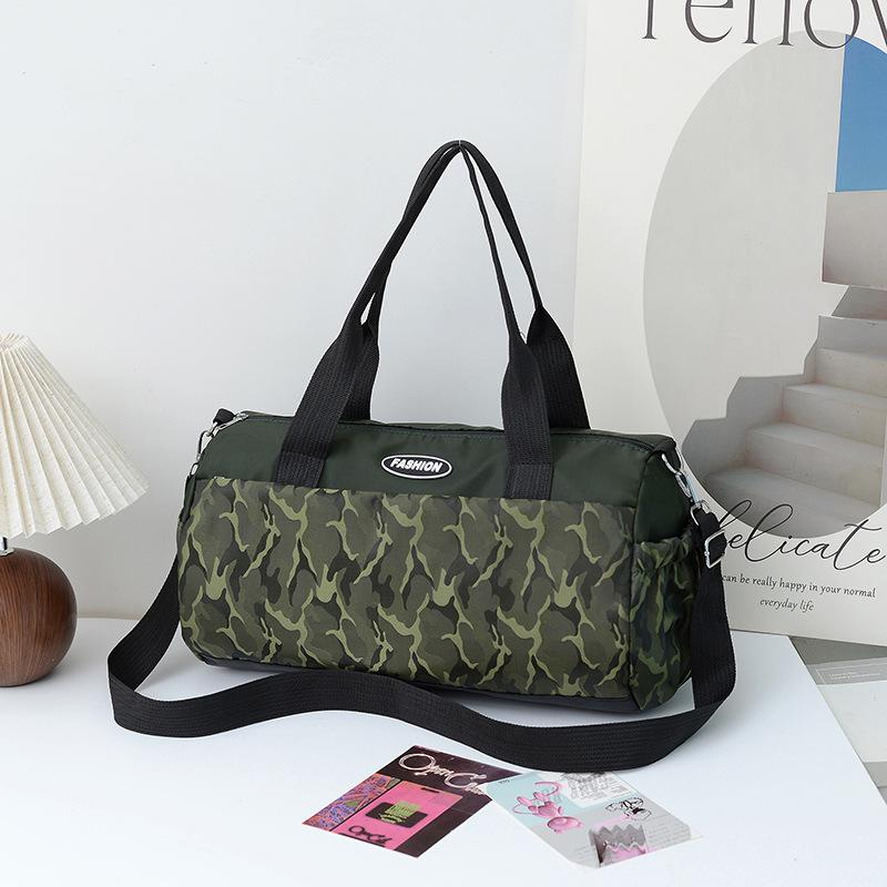 Large capacity fashion travel bag 2025 autumn new nylon cloth multi-pocket printing shoulder crossbody portable tote bag