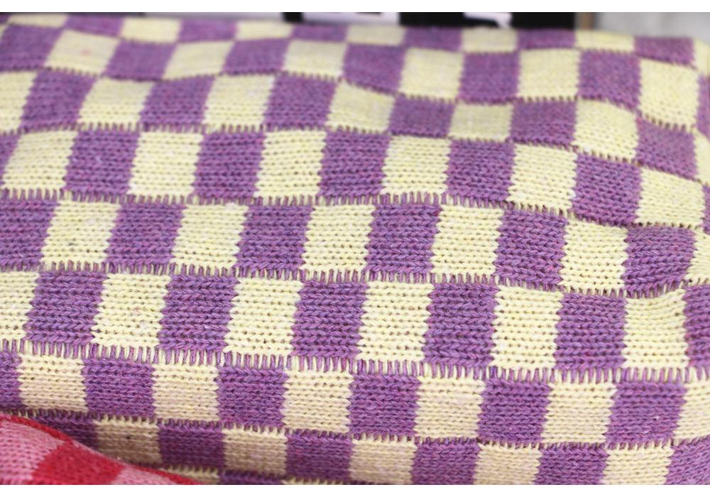 Ins-Style Plaid Knit Makeup Bag - Large Capacity Contrasting Yarn Pencil Case