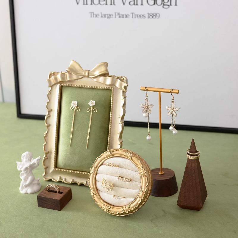 Vintage Jewelry Display Stand Photo Frame Necklace Earrings Display Rack Counter Ring Storage Rack Live Streaming Shooting Props