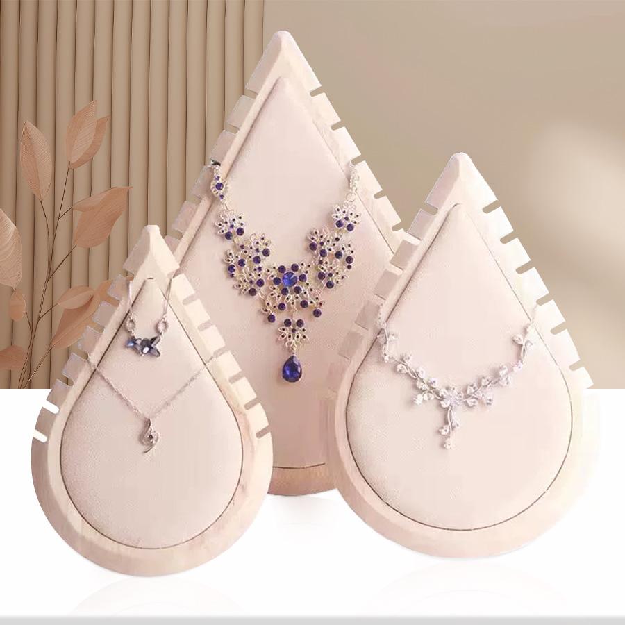 1 Stück, herzförmiger Schmuck-Halsketten-Präsentationsständer aus Holz, geeignet für die Präsentation und Aufbewahrung von Halsketten