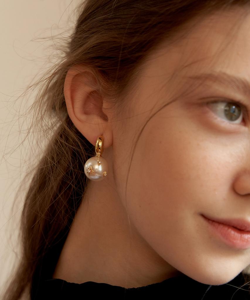 Tatiana Mignon Etoile Pearl Hoop Earrings_Ec1685