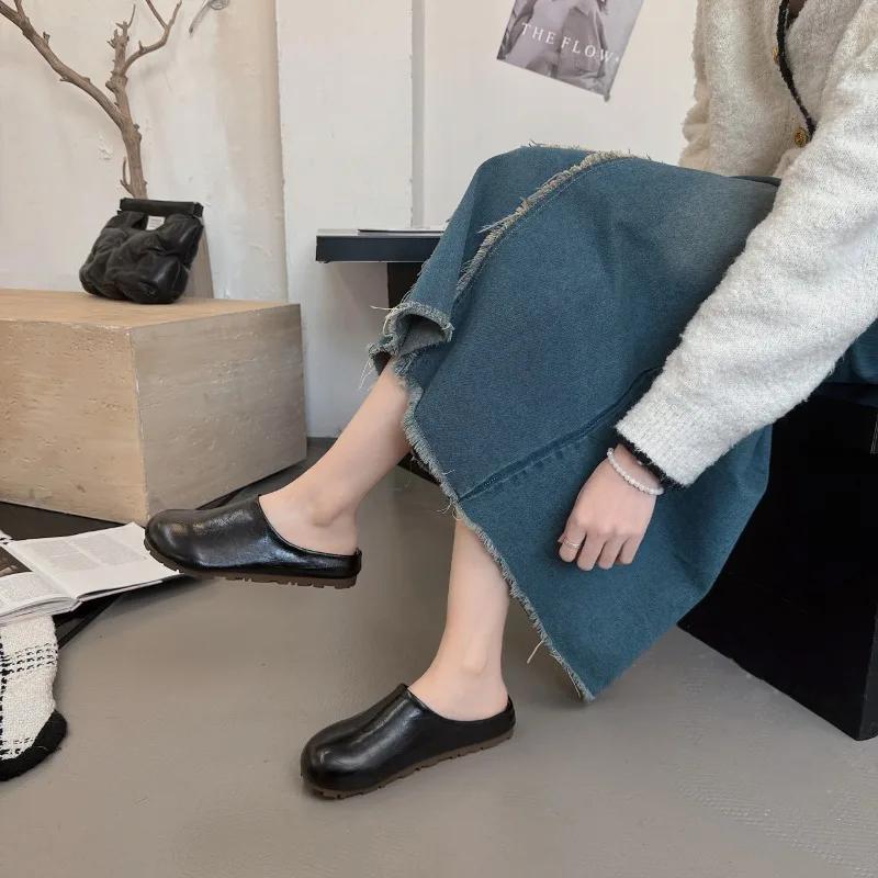 New Spring Autumn Women's Boken Slippers Cover Toe Flat Leaked Heel Women Shoes Leisure Versatile Soft Sole Zapatillas De Mujer