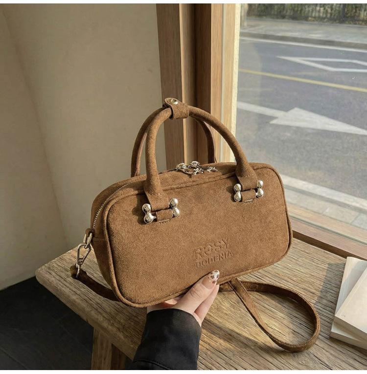 

Elegant Bost Handbag 2026 Summer New Casual Versatile Crossbody Bag Gold Women s Bowling Bag